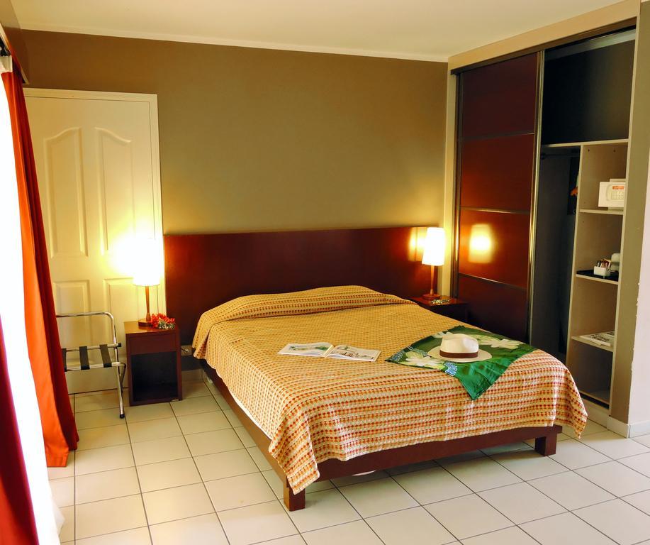 Koniambo Hotel Koné Habitación foto